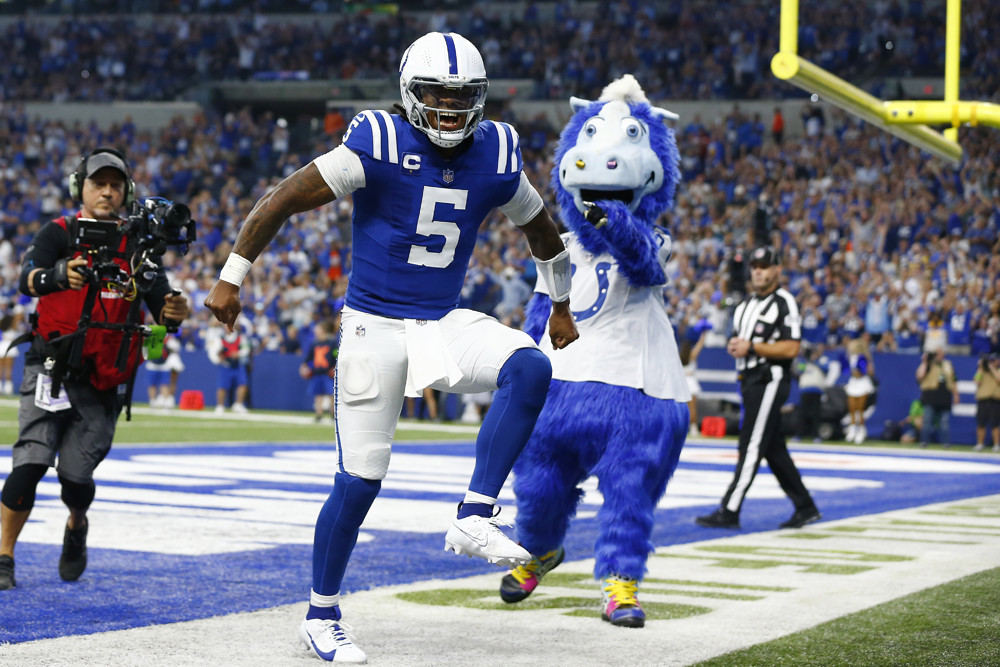 INDIANAPOLIS, IN - OCTOBER 01: Indianapolis Colts quarterback Anthony Richardson (5) reacts after scoring a touchdown during a NFL game between the Los Angeles Rams and the Indianapolis Colts on October 1, 2023 at Lucas Oil Stadium in Indianapolis, IN. (Photo by Jeffrey Brown/Icon Sportswire)